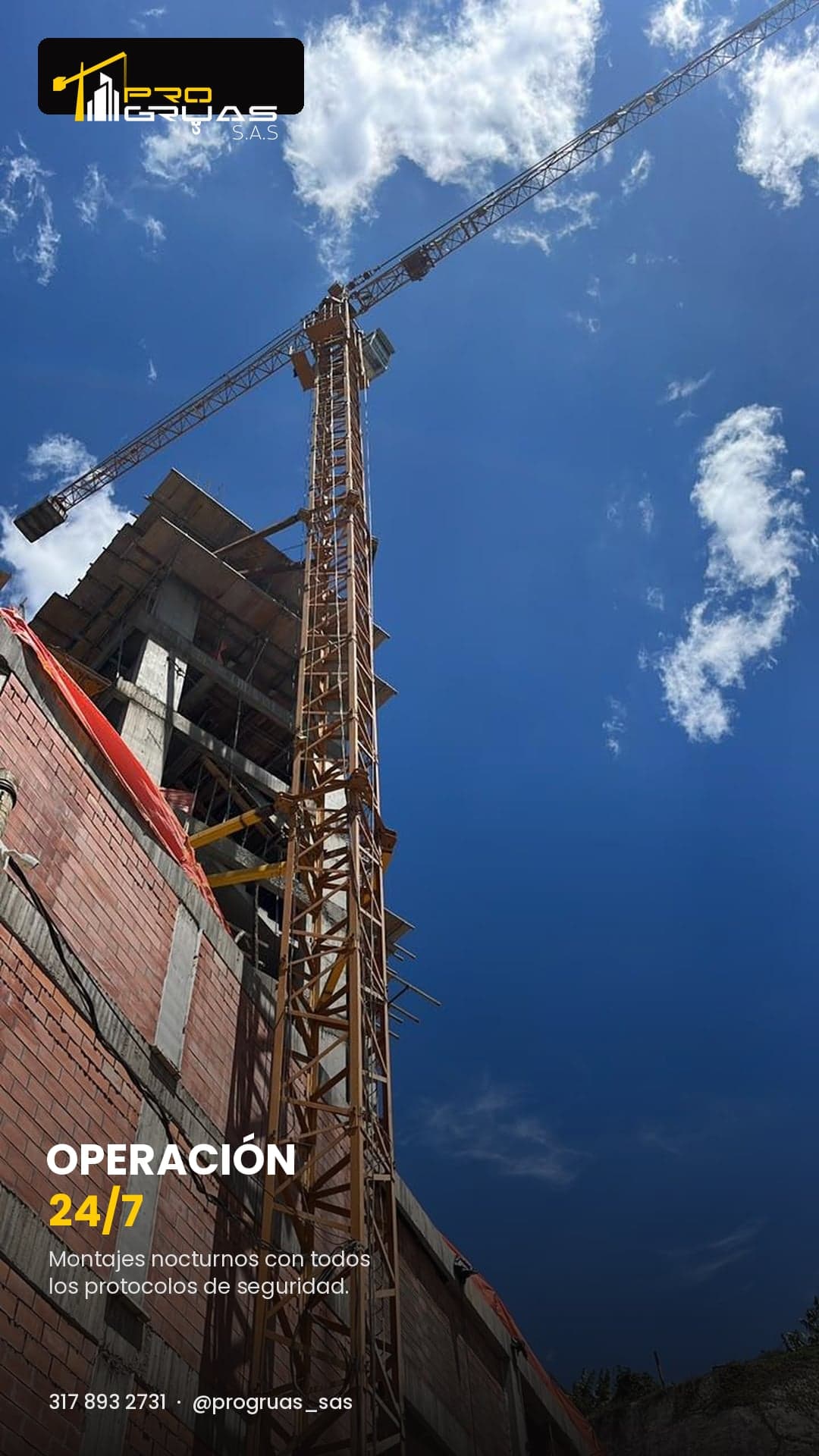 Torre grúa Progruas en operación nocturna con todos los protocolos de seguridad